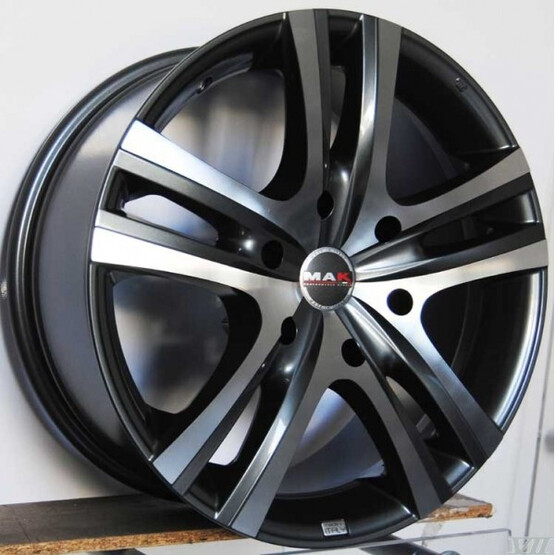 Диск Mak Aria 18x8 5x114.3 ET40 DIA60.1 GUN METALLIC-MIRROR FACE