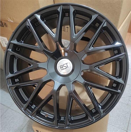 Диск Rst R042 20x8.5 5x114.3 ET45 DIA67.1 BL